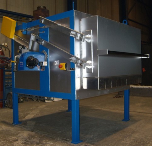 Chamber furnace with forced-air burner